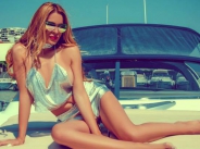 Елена Велевска разголи тяло в новия си видеоклип