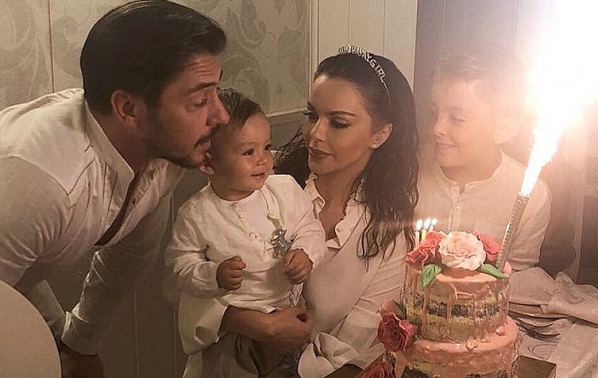 Галена отпразнува 33-ти рожден ден със семейството си