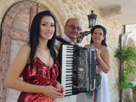 Нова фолклорна програма от Джена и Канарите